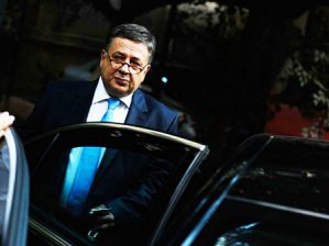 Diplomatik skandal: səfir Qahirədən çıxarıldı - Foto