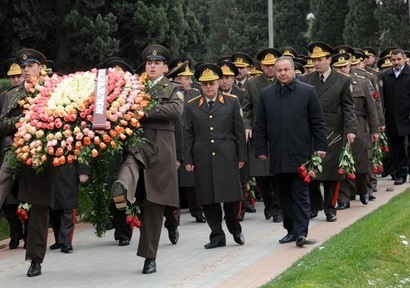 FHN-nin şəxsi heyəti xiyabanı ziyarət edib