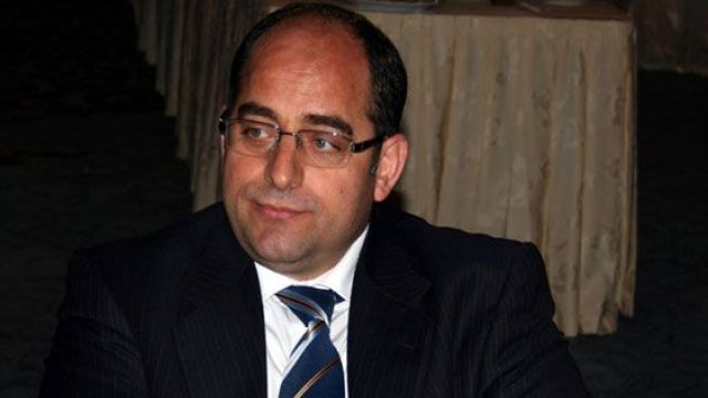 Baş prokuror “Rüşvət əməliyyatını” öz nəzarətinə götürdü