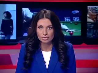 Rus aparıcının efirdə inanılmaz tryuku - Video