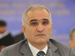 Nazir Monteneqroya gedir