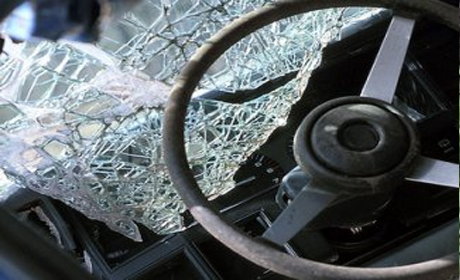 “Hyundai” çaya aşdı – Sürücü öldü