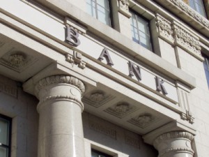 Mərkəzi Bank 3 bankı bağladı