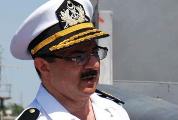 İşdən çıxarılan vitse-admiral danışdı