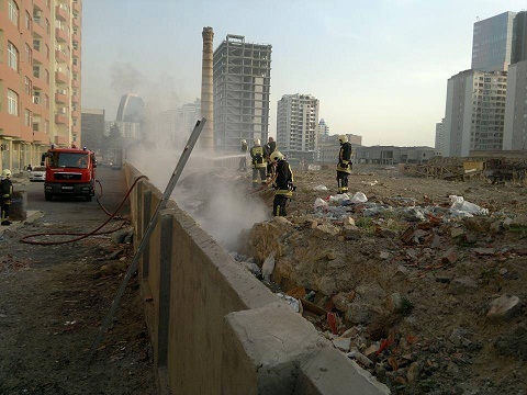 Xətaidə zavod ərazisində yanğın - Foto