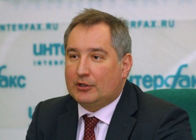 Moscow's arms supply to the two countries balanced