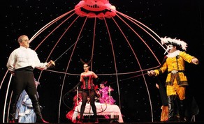 Actor on stage after 4-year break