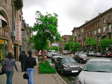 Armenian population decreases