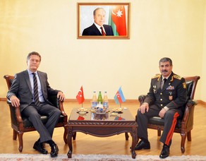 Defense Minister received Turkish ambassador