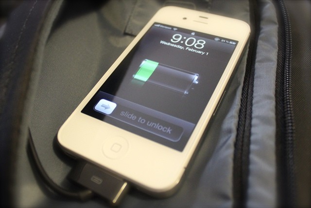 Incredible way to charge the phone (Video)