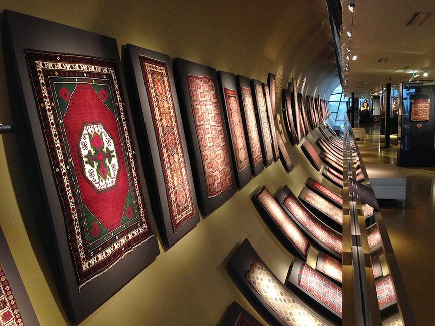 Azerbaijan Carpet Museum (Video)