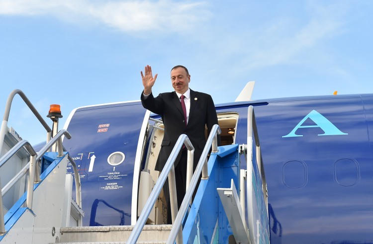 Azerbaijani president leaves for St. Petersburg