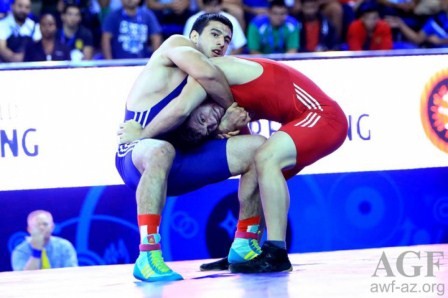 Azerbaijani wrestlers won two medals in Romania