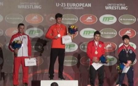 Azerbaijani U-23 wrestlers claim three medals