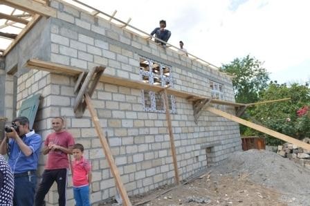 The houses destroyed by Armenians are rebuilt